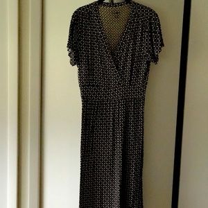 LL Bean black and white diamond print dress with cap sleeves.